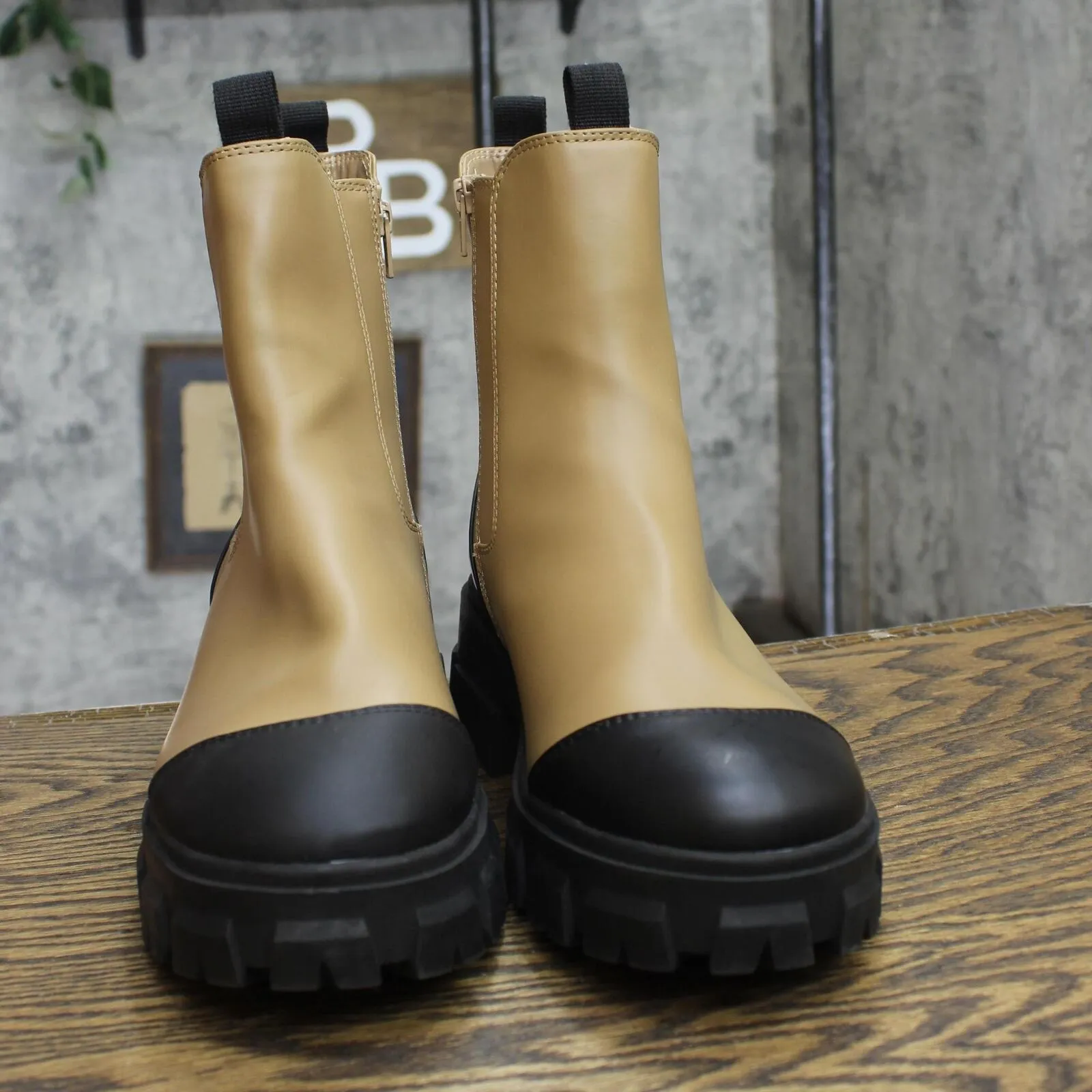 A New Day Women's Devan Winter Boots 88375422 Tan Brown 11M