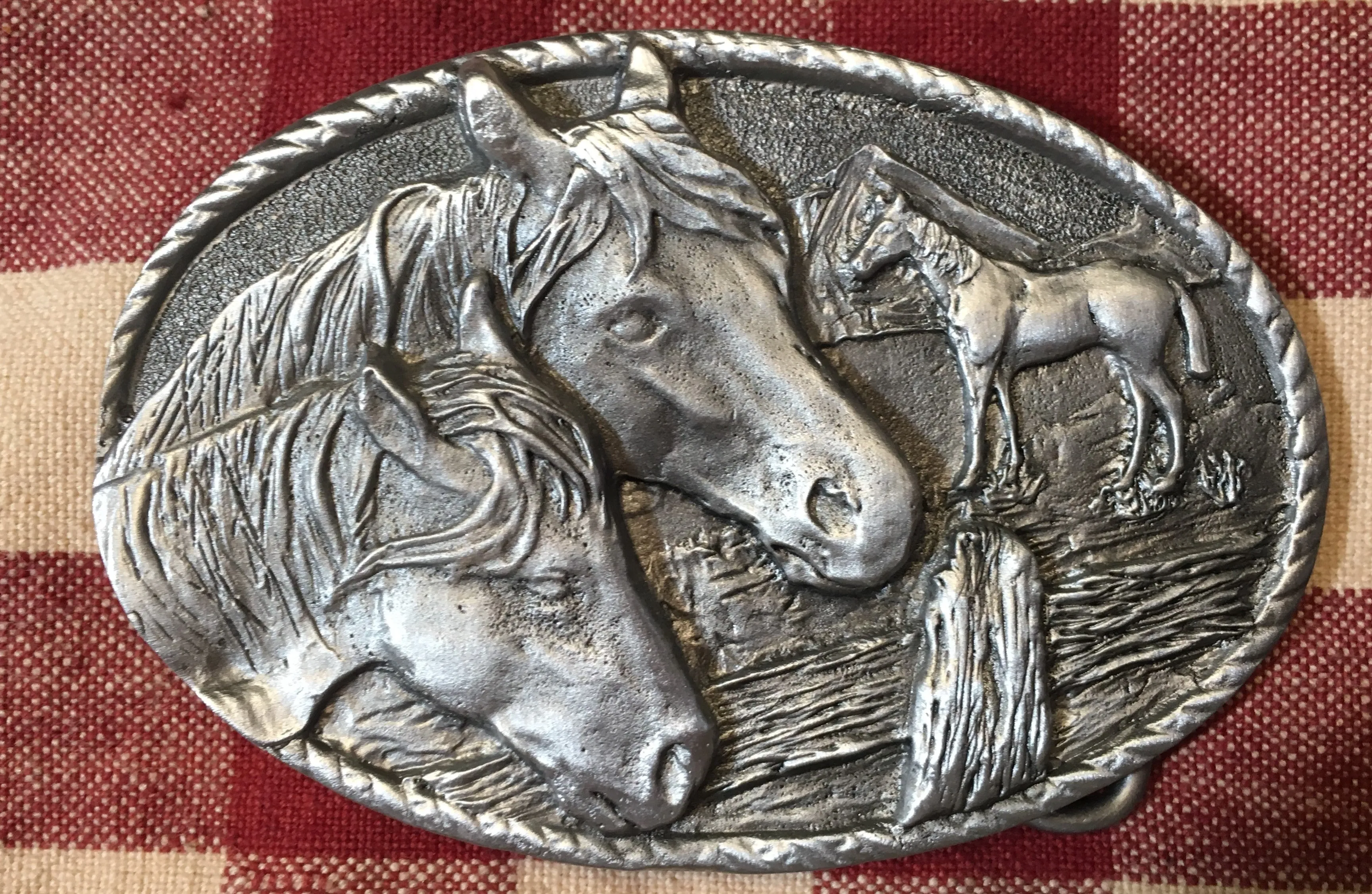 Accessory: Trophy Buckle Horses Across The Fence