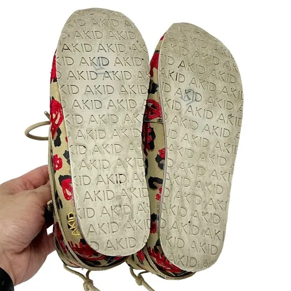 AKID Big Girls 4Y Leather Moccasin Booties Leopard Tan  with Red Embroidery
