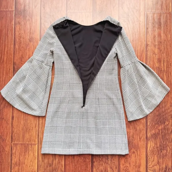 Alice   Olivia Dress Black White Houndstooth Bell Sleeves Sz 4 Classic Office