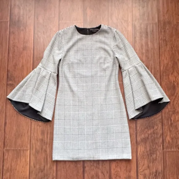 Alice   Olivia Dress Black White Houndstooth Bell Sleeves Sz 4 Classic Office