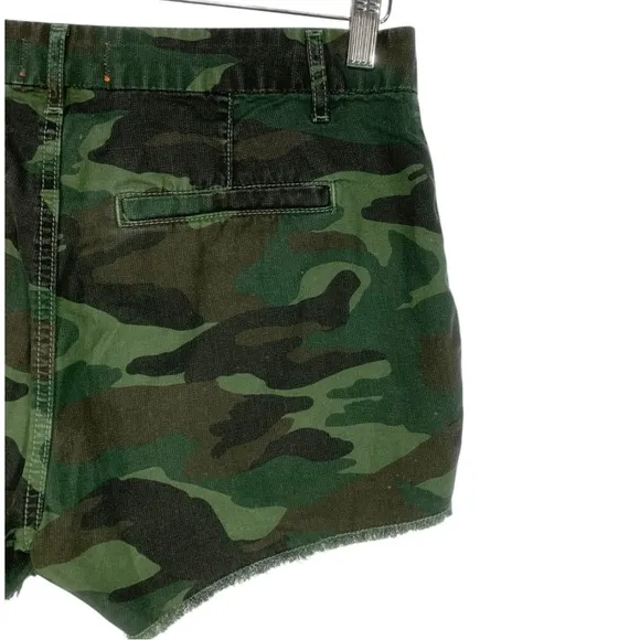Anthropologie Sundry Camo Le Soleil Shorts Size 26