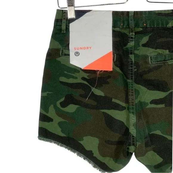 Anthropologie Sundry Camo Le Soleil Shorts Size 26