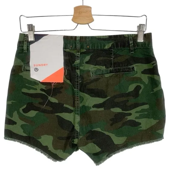 Anthropologie Sundry Camo Le Soleil Shorts Size 26