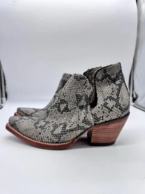 ARIAT 7.5 beige and gray Boots