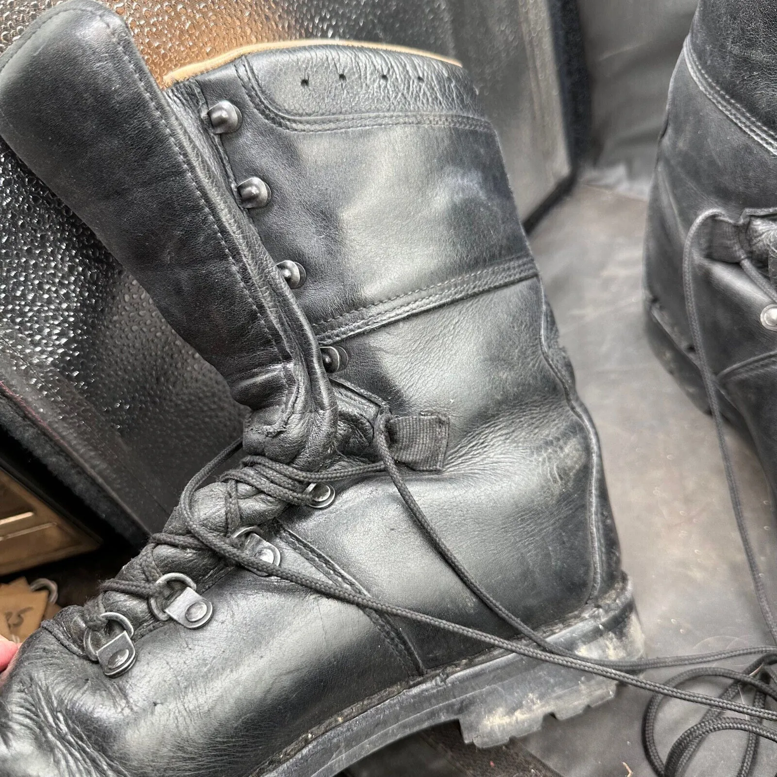 Austrian Army Black Leather Heavy Duty Combat Boots - Size EU 43 - UK 9