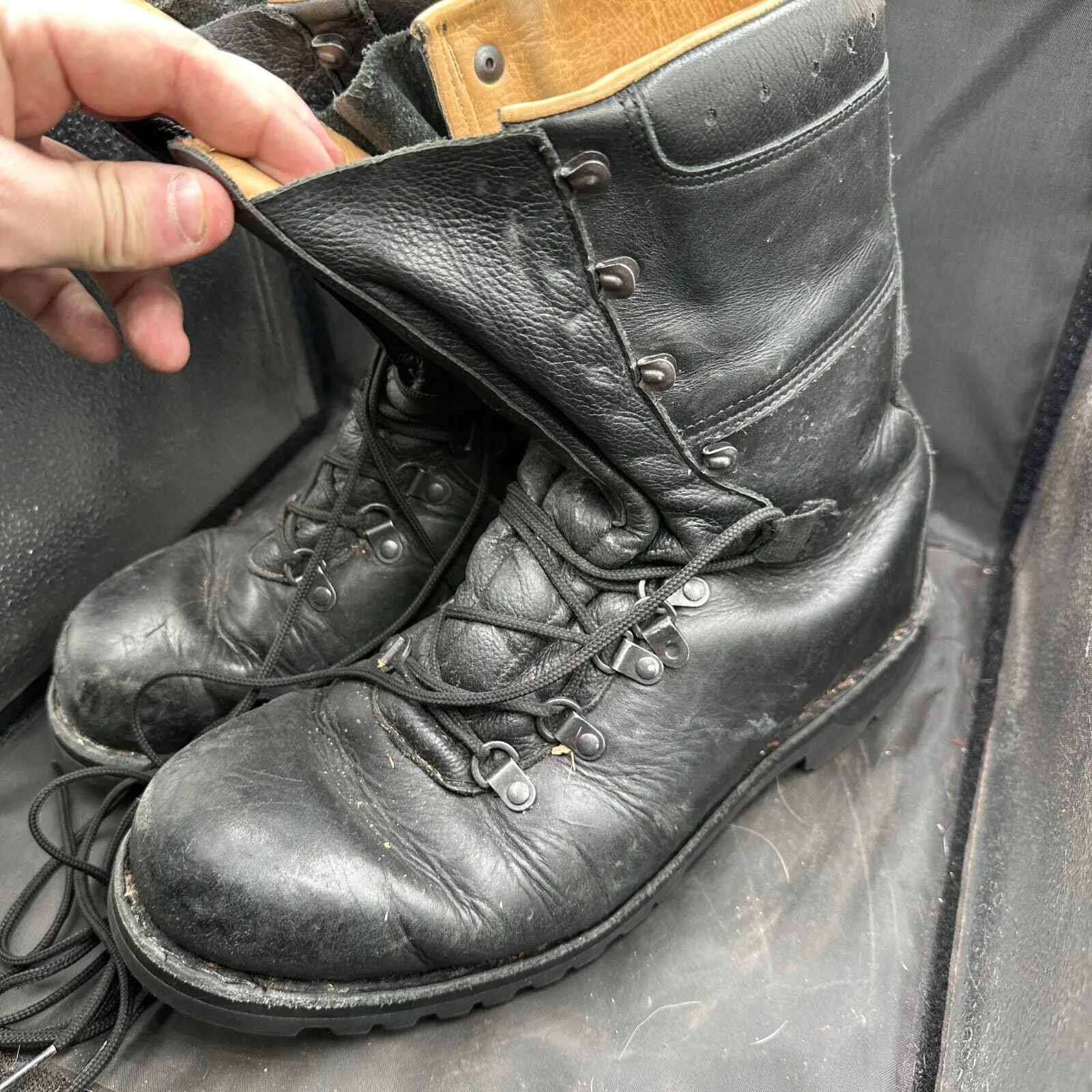 Austrian Army Black Leather Heavy Duty Combat Boots - Size EU 46 - UK 11