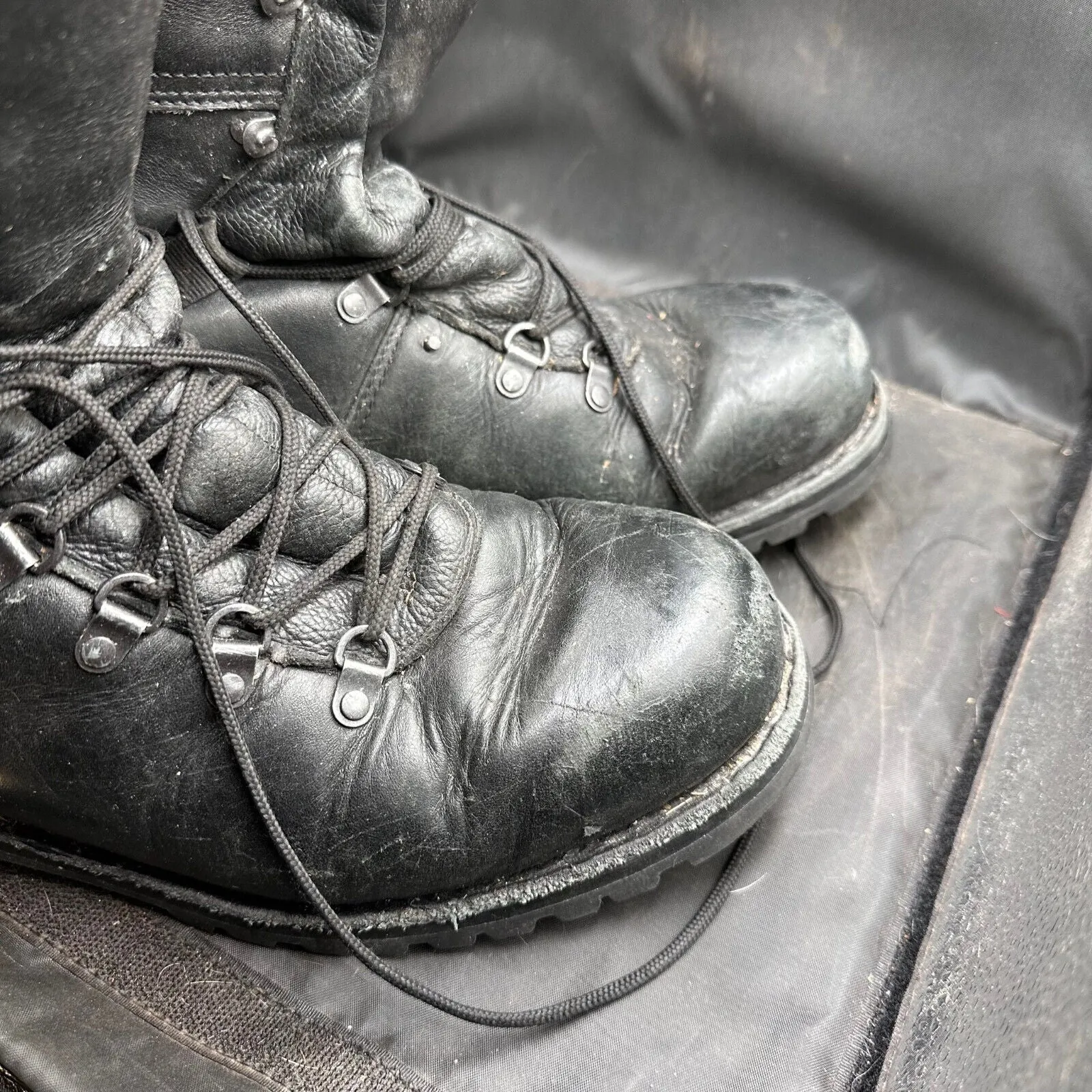 Austrian Army Black Leather Heavy Duty Combat Boots - Size EU 46 - UK 11