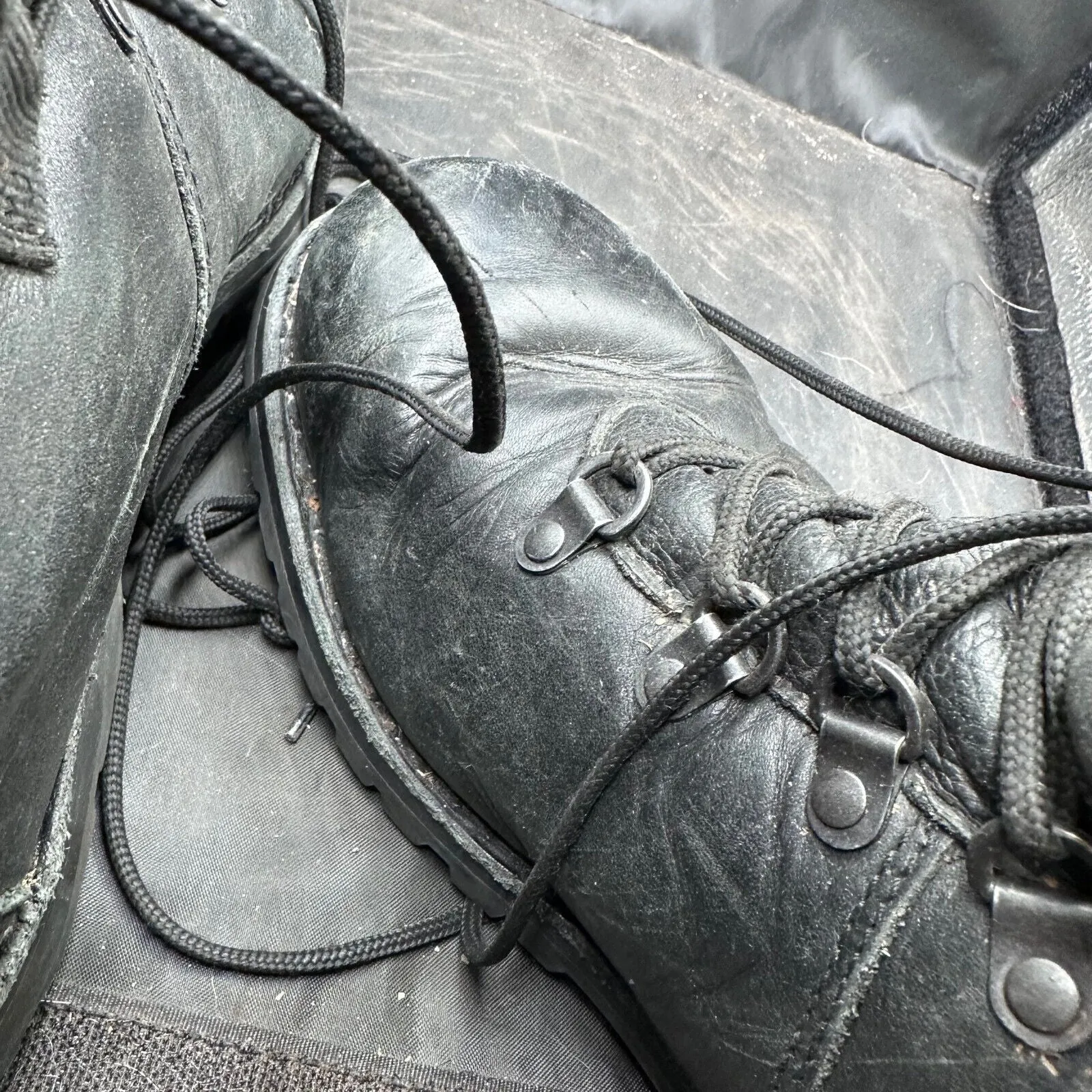 Austrian Army Black Leather Heavy Duty Combat Boots - Size EU 46 - UK 11