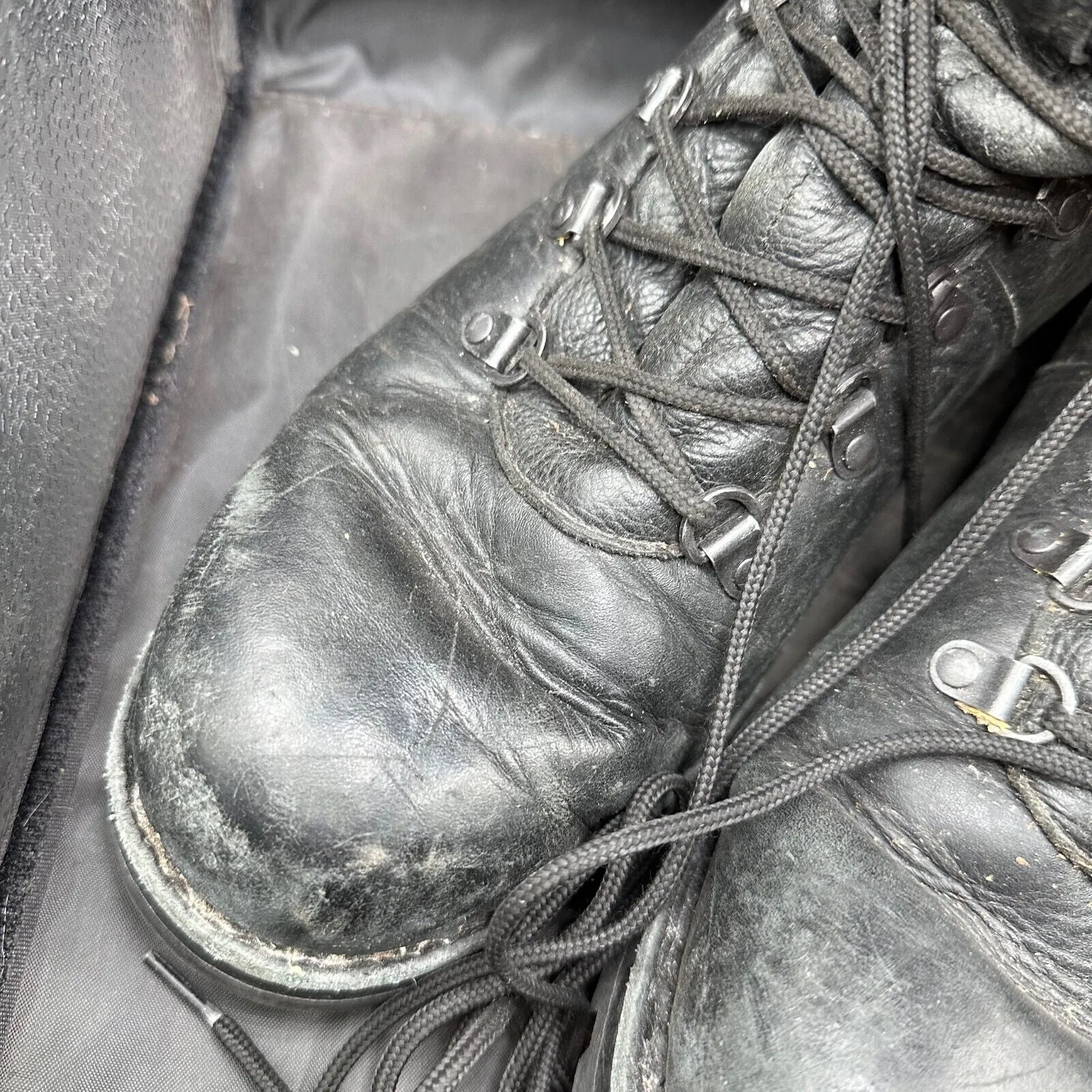 Austrian Army Black Leather Heavy Duty Combat Boots - Size EU 46 - UK 11