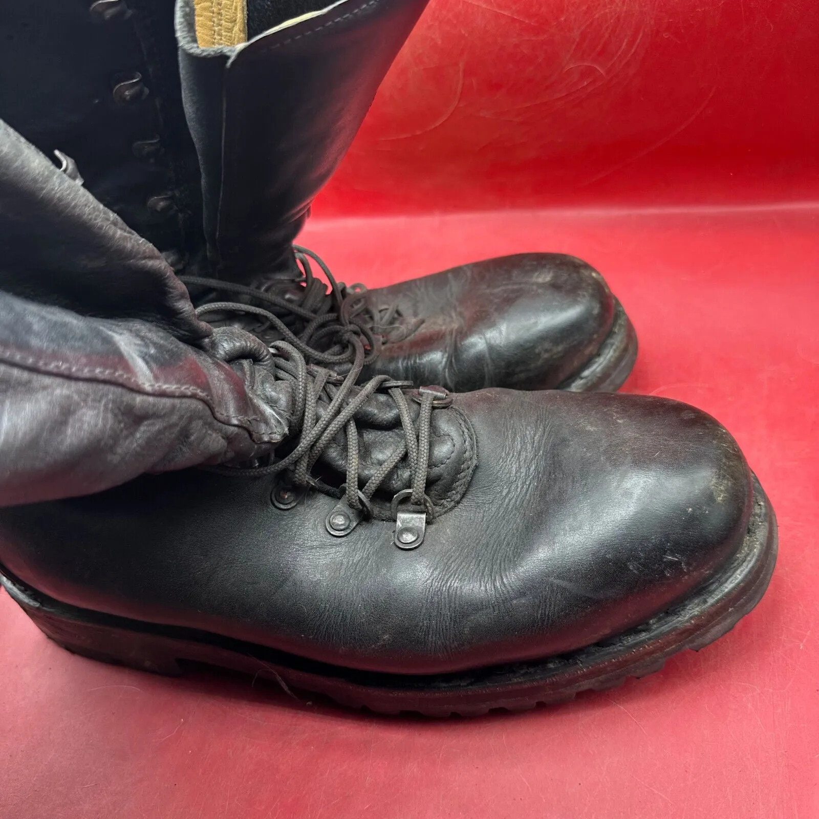 Austrian Army Black Leather MEINDL Heavy Duty Combat Boots - Size EU 46 - UK 11