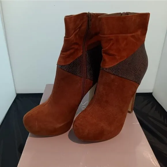 💯🔥BAKERS KATERINA SUEDE LEATHER BOOTIES 3&quot; HEELS WOMEN'S SIZE 9.5- Gently Wor