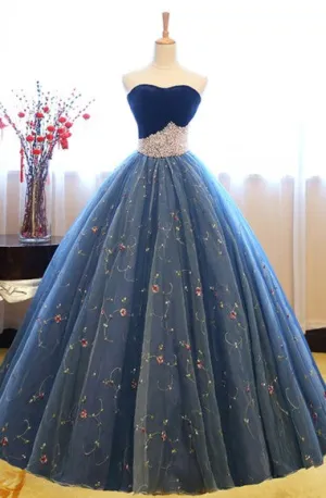 Ball Gown Sweetheart Court Train Navy Blue Lace Prom Dress with Beading Q47