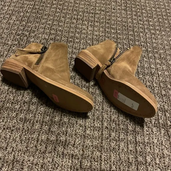 BCBG booties