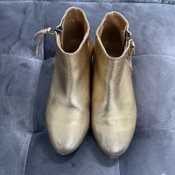 Bonpoint girls gold genuine leather side zip boots