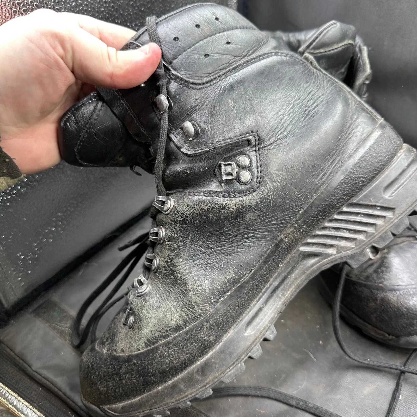 British Army Black Leather Heavy Duty Combat Boots - Size EU 43 - UK 9