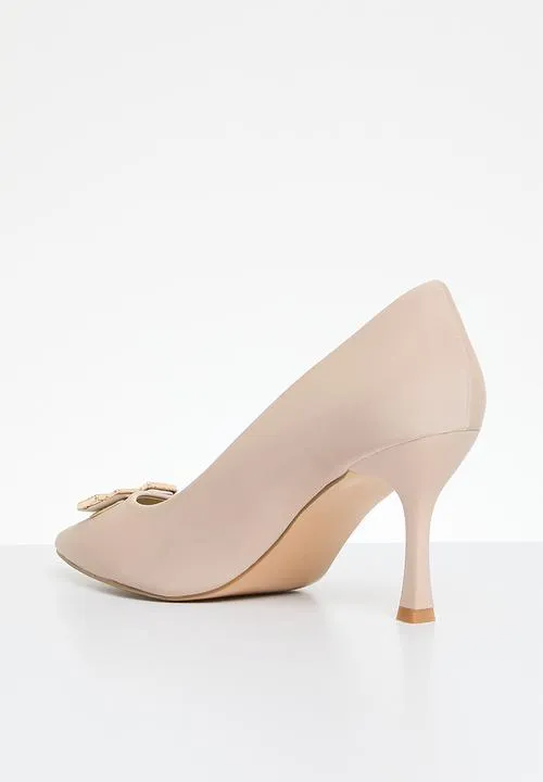 Butterfly Feet Women's Court Heel