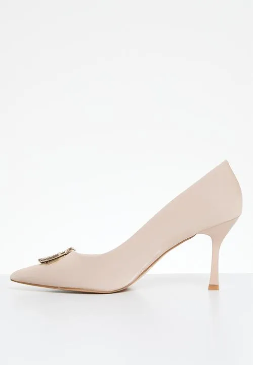 Butterfly Feet Women's Court Heel