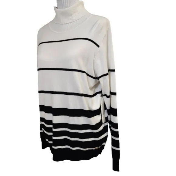 🆕️Calvin Klein Winter White &amp; Black Stripe Turtleneck