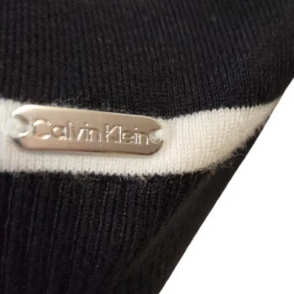 🆕️Calvin Klein Winter White &amp; Black Stripe Turtleneck