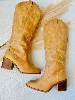 Dirty Laundry By Chinese Laundry Upwind Boot-Camel