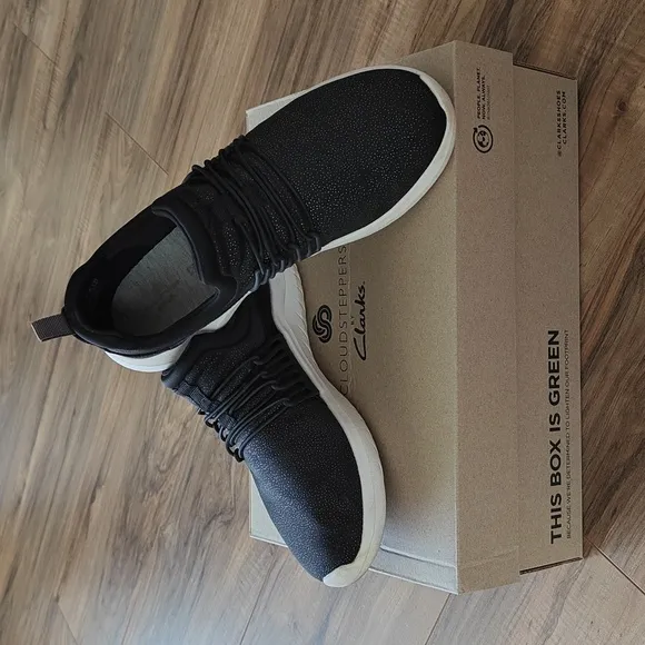 EUC Clark's Metallic Black slip-on sneakers