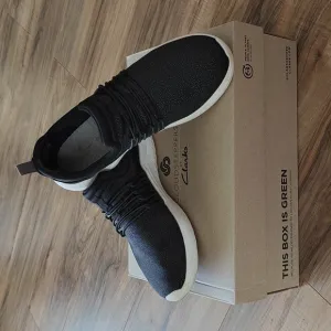 EUC Clark's Metallic Black slip-on sneakers