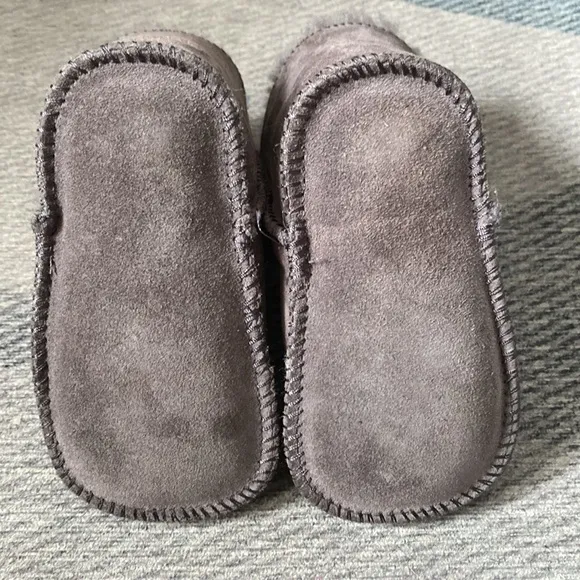 Infant Ugg Erin Bootie Style 5202 in Charcoal