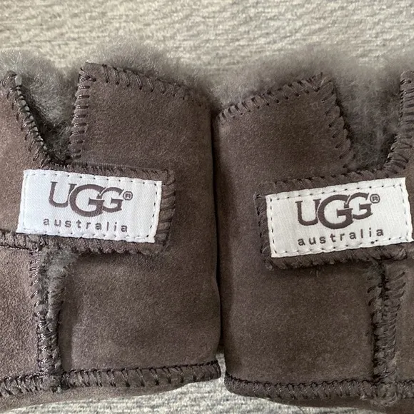 Infant Ugg Erin Bootie Style 5202 in Charcoal