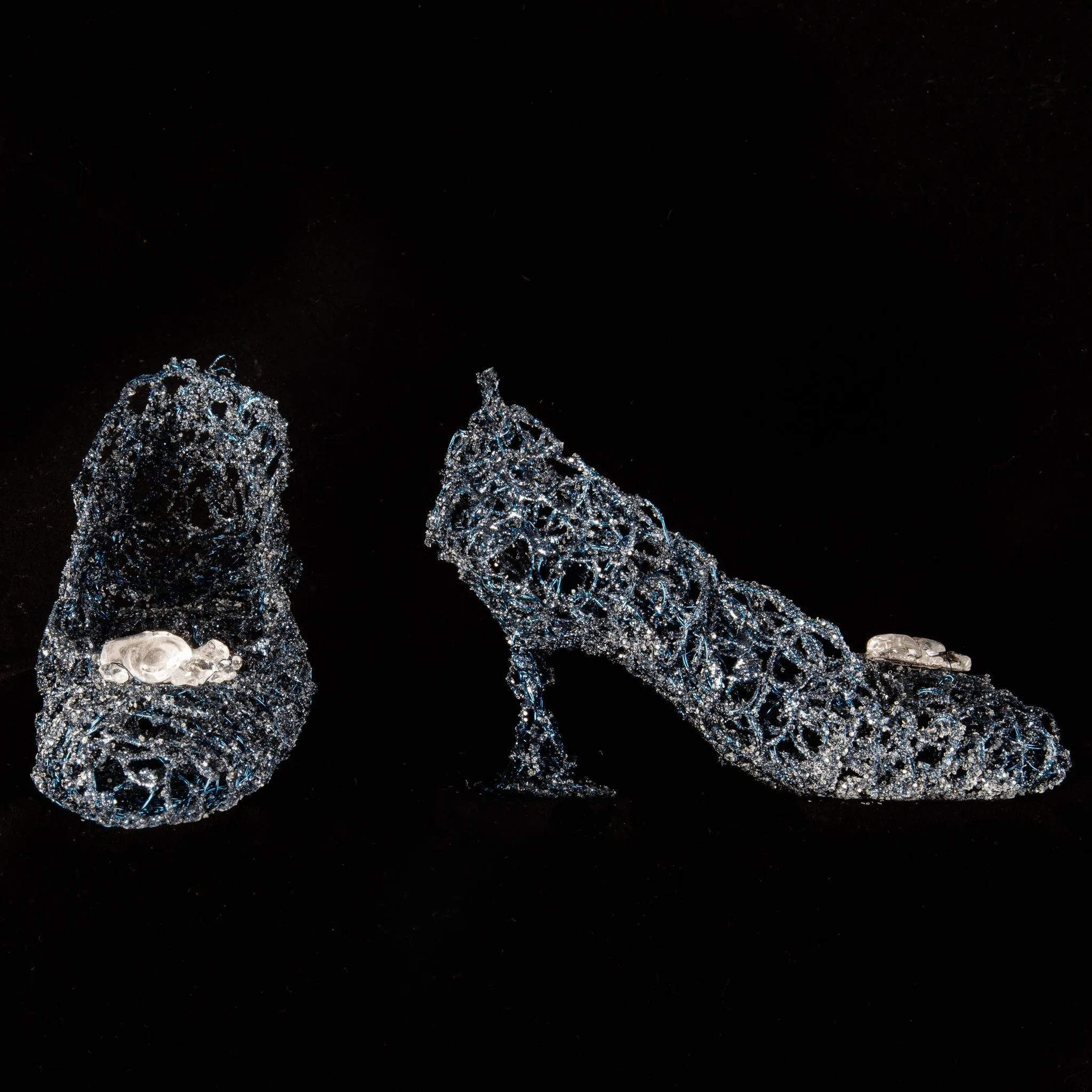 Installed Caeruleus Glacies Shoes (Blue Ice Shoes)