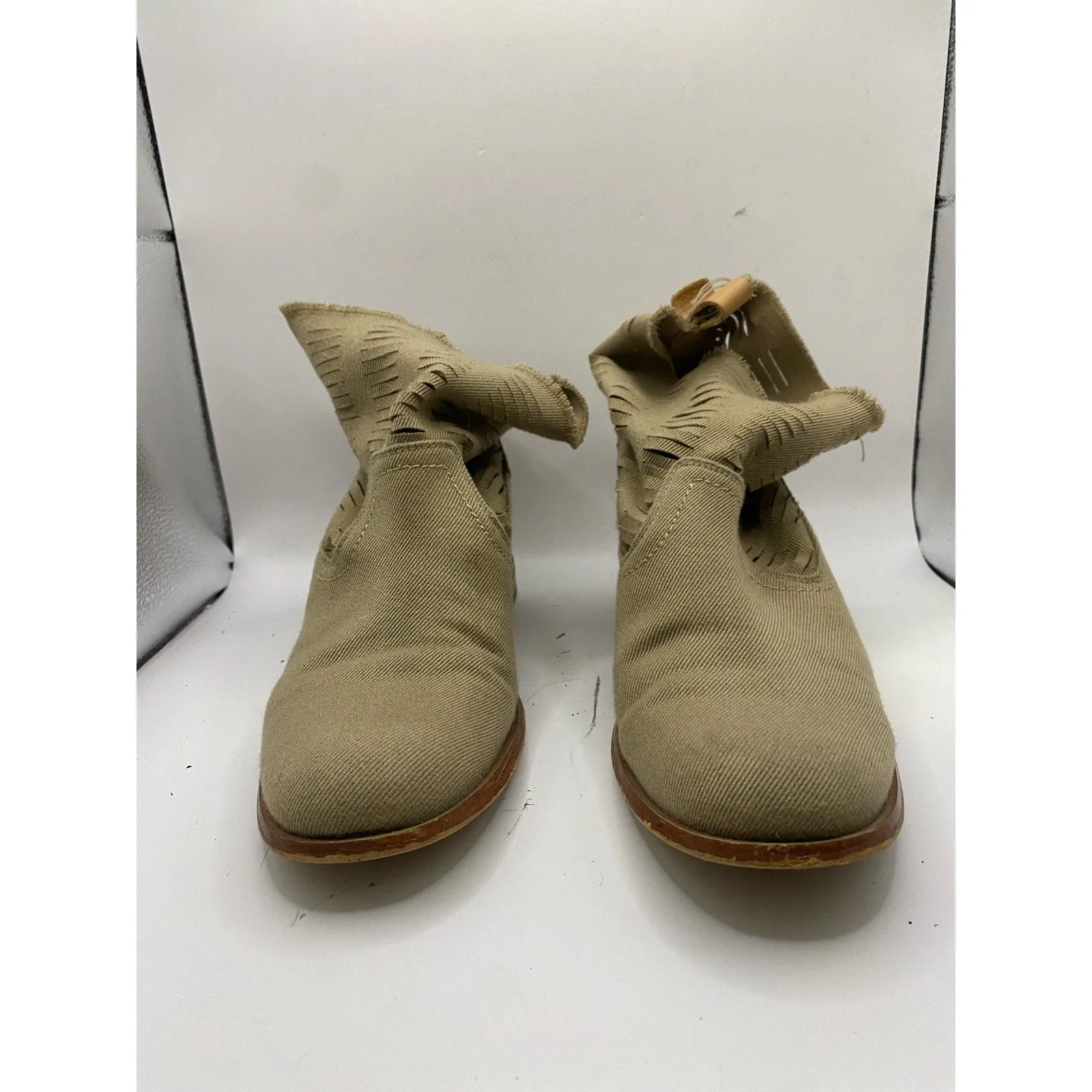 Joe's Jeans Tan Canvas Perforated Flat Ankle Boots Sz 8