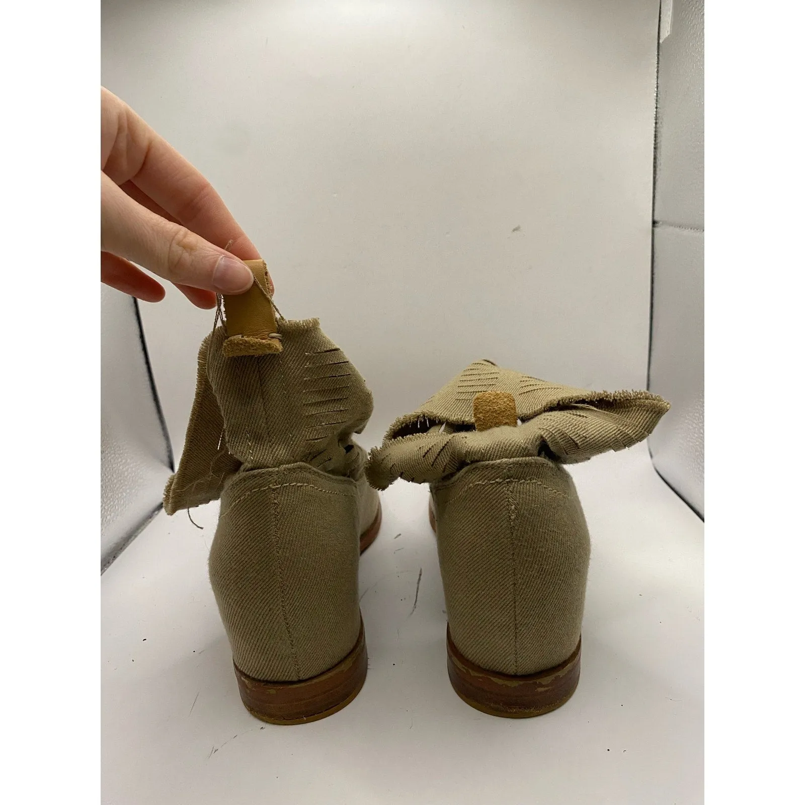 Joe's Jeans Tan Canvas Perforated Flat Ankle Boots Sz 8