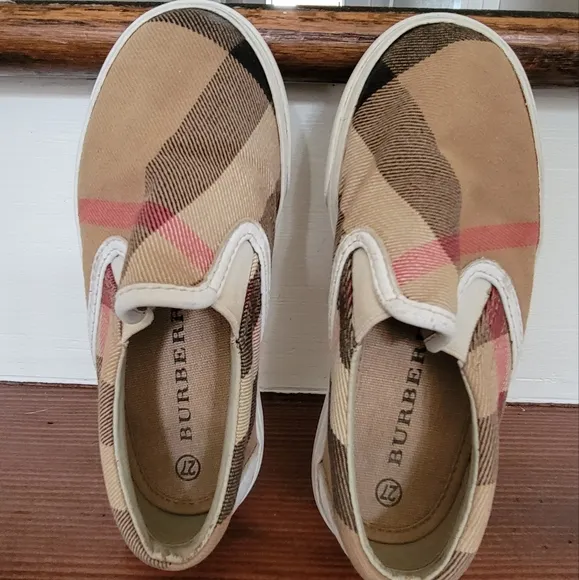 Kids Burberry check slip on sneakers. Size EU 27/ US 10(toddler)