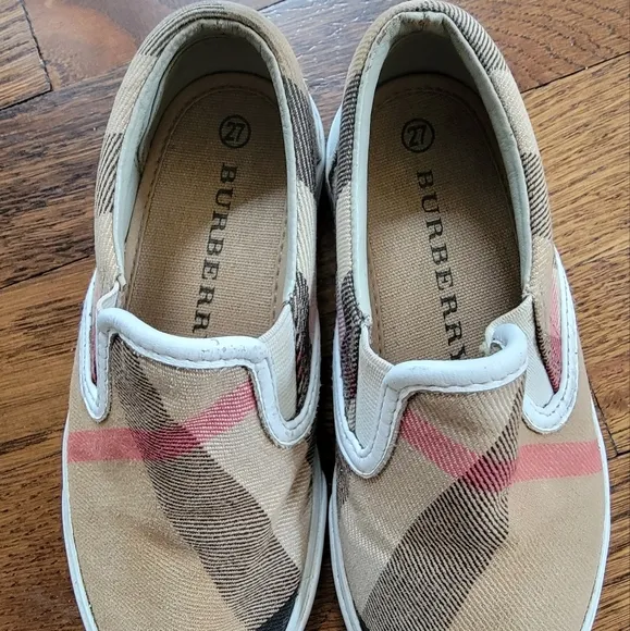 Kids Burberry check slip on sneakers. Size EU 27/ US 10(toddler)