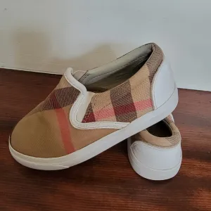 Kids Burberry check slip on sneakers. Size EU 27/ US 10(toddler)