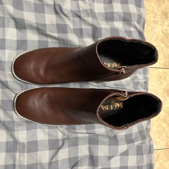 Kork-Ease Kecia Brown Cordovan Stacked Heel Zip Up Ankle Boots Size 9.5