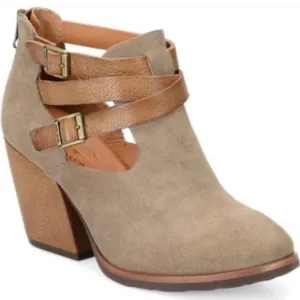Korkease Stina in Marmotta/Bison Booties size 8.5