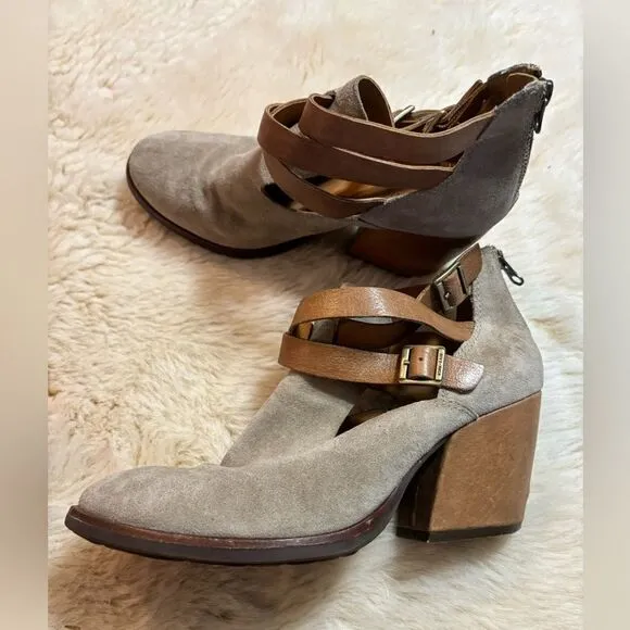 Korkease Stina in Marmotta/Bison Booties size 8.5