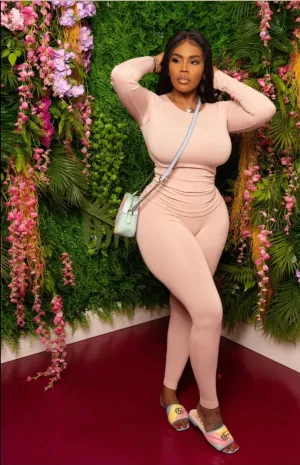 Lounge in Rose’
