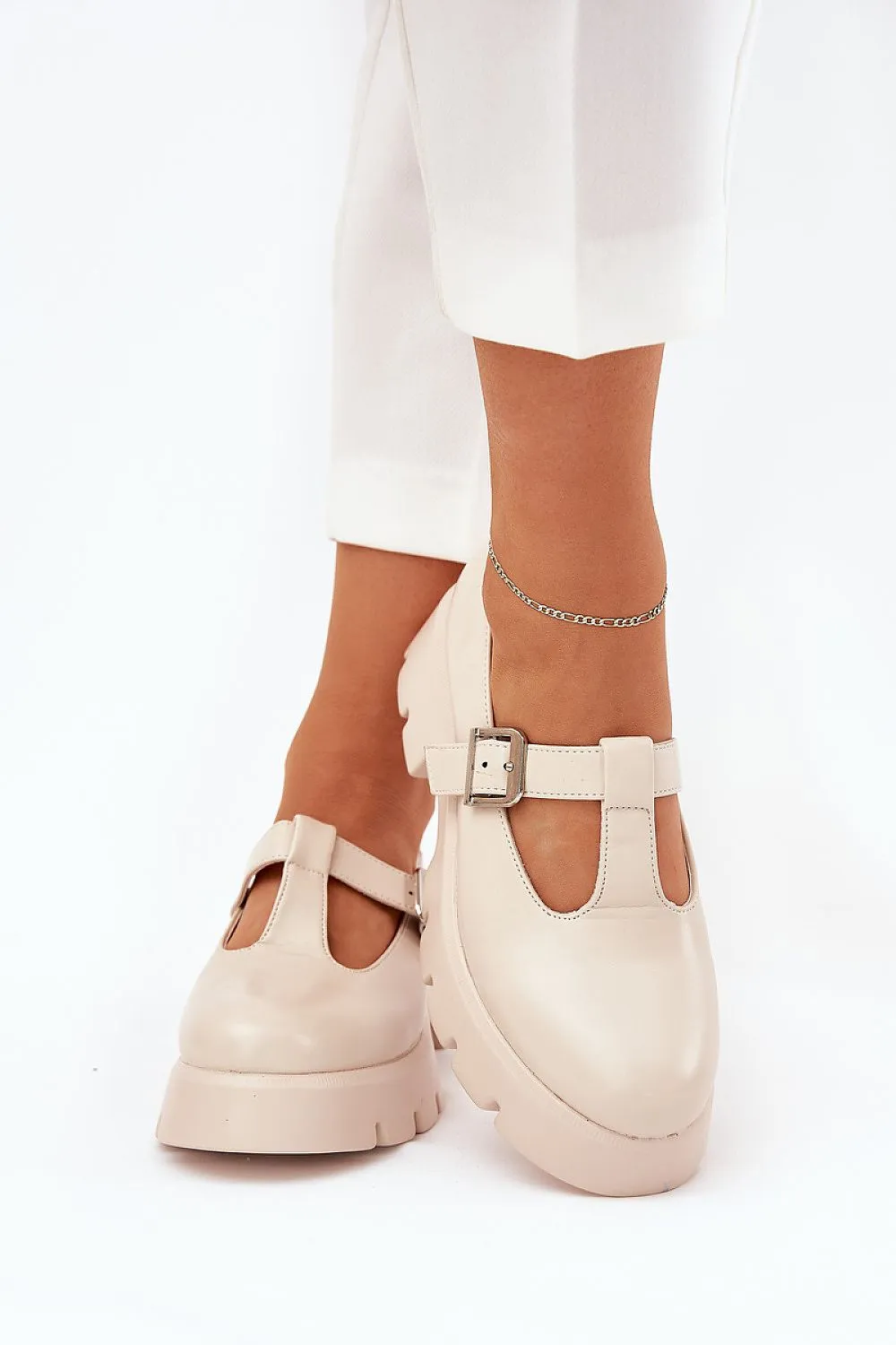 Low Shoes model 211127 Step in style