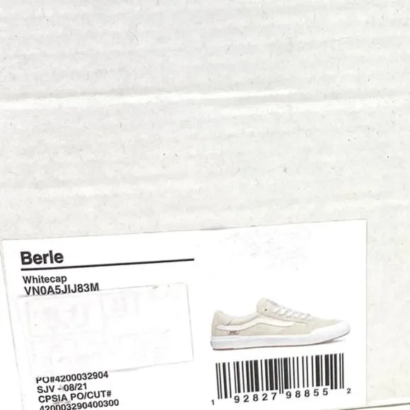 💖MEGA SALE💖VANS Berle Whitecap Suede Low Top White Tan  Women’s  VN0A5JIJ83M