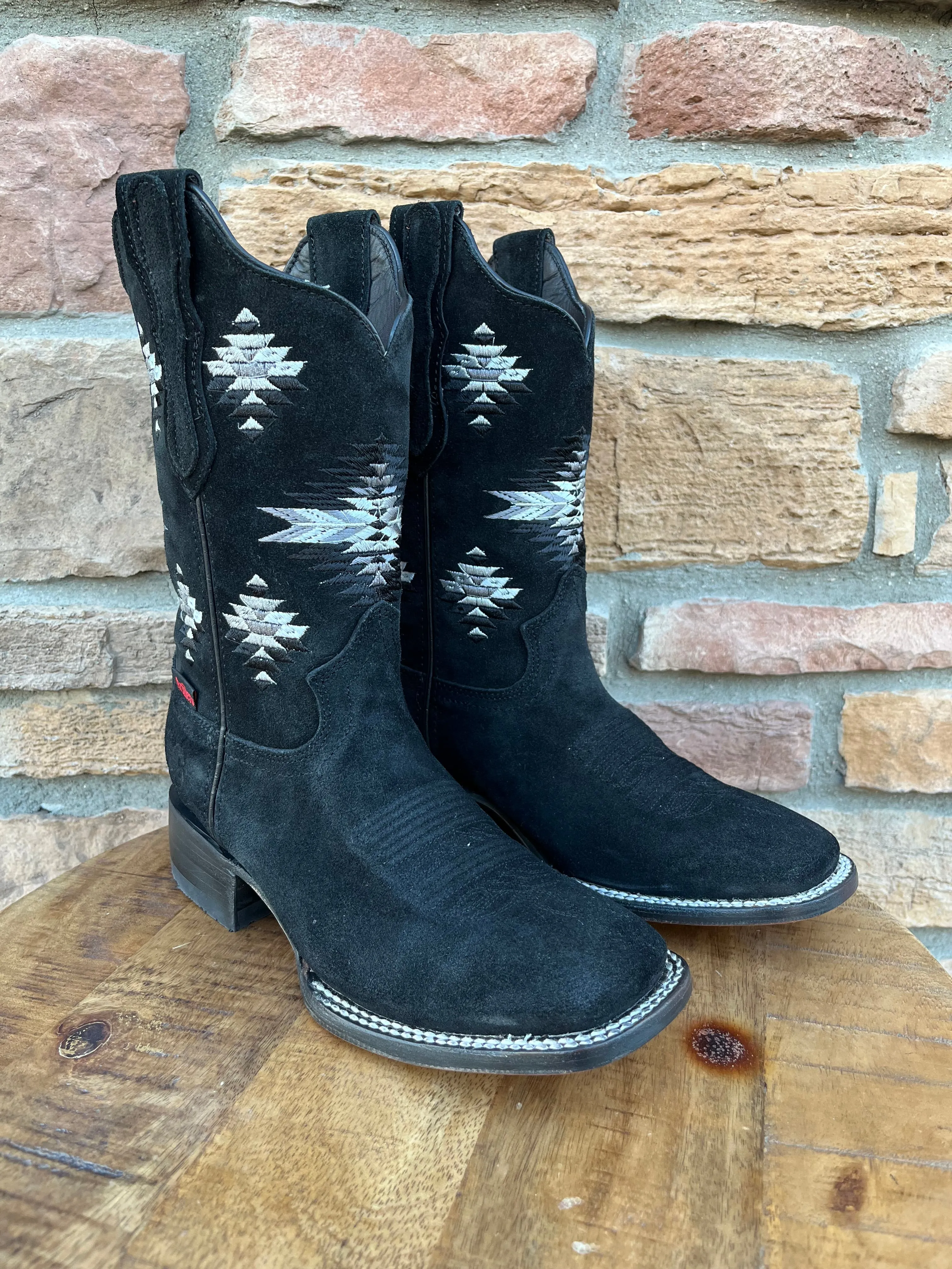 Men’s Artillero Black Suede Wide Square Toe Boots