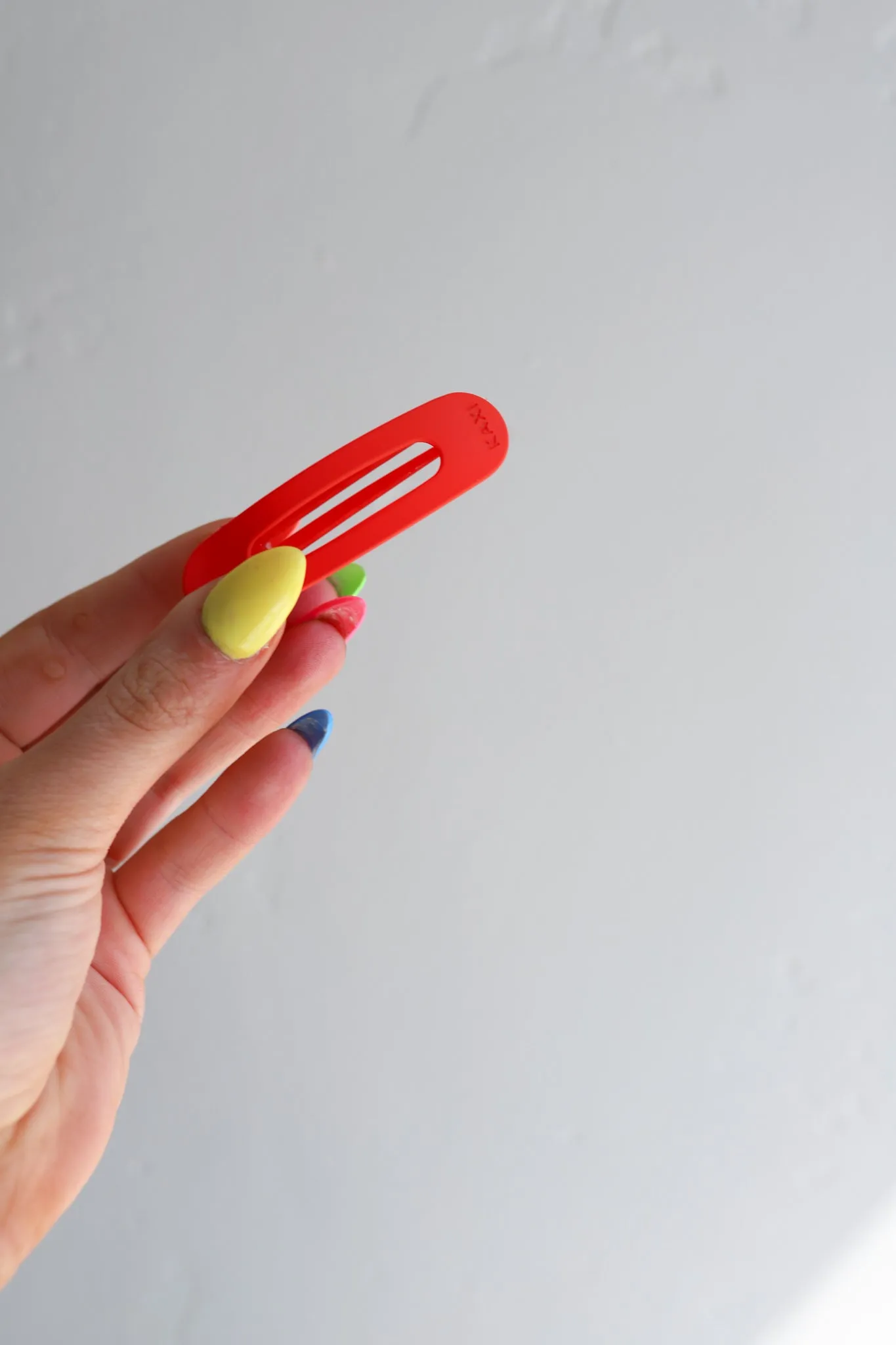 MINI LAY DOWN CLAW ( 12 COLORS )