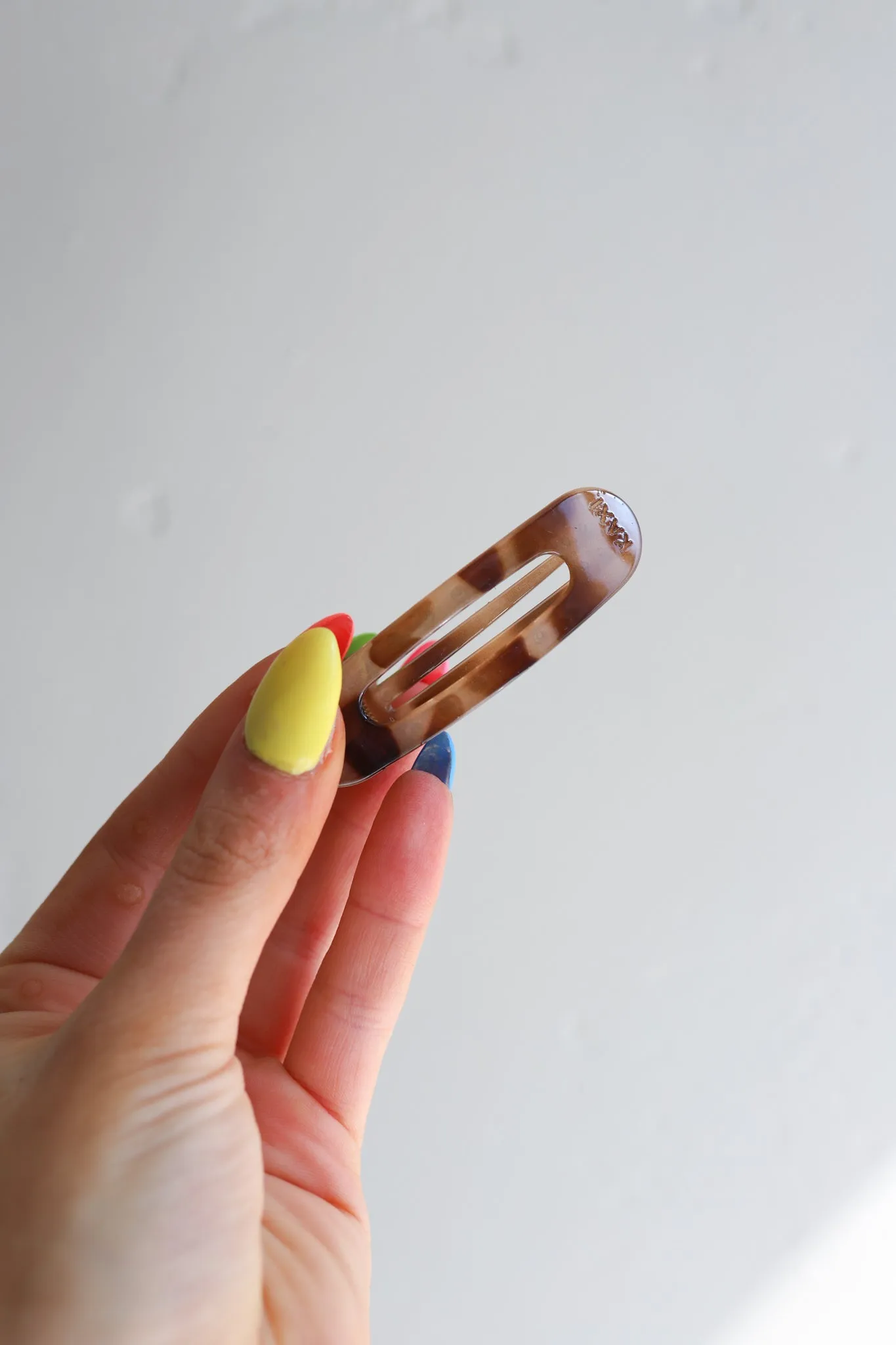 MINI LAY DOWN CLAW ( 12 COLORS )