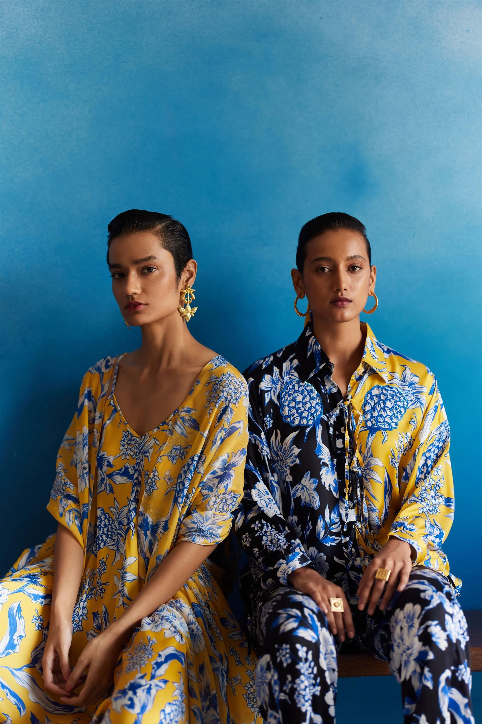 New Season Summer to Fall 2024-Cape drawstring Organza yellow Blue Pinepple Print-Studio Rigu-Fashion Edit Amazonico