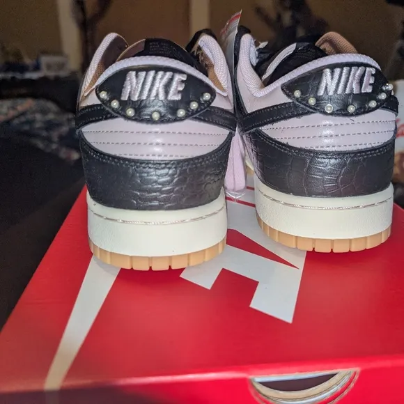 Nike Dunk Retro LTD Platinum Violet/Black Mens Size 12