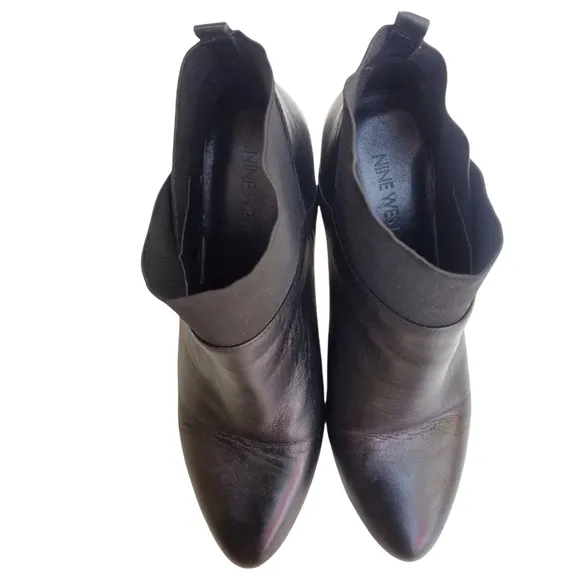 NINE WEST Black leather heeled bootie for women size 8