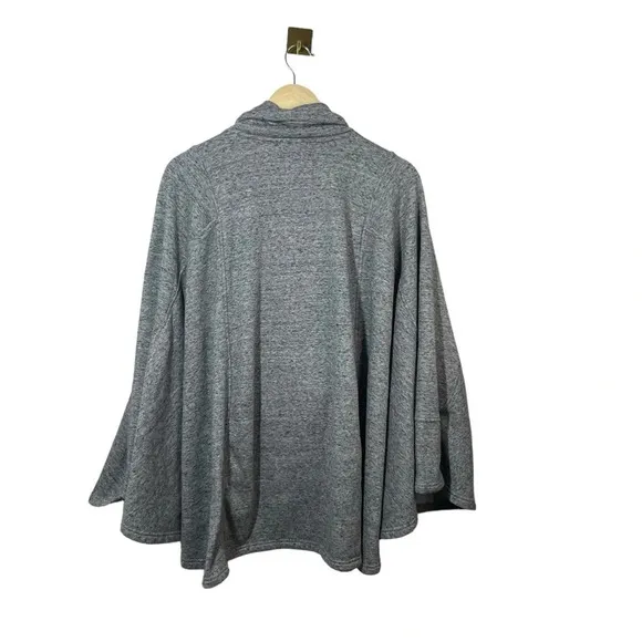 NWOT UGG Women’s Pichot Fleece Poncho in Grey Size M/L