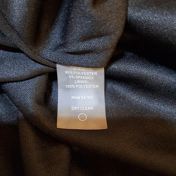 NWT TOMMY HILFIGER BLACK LONG SLEEVE ABOVE THE KNEE SHEATH COCKTAIL DRESS