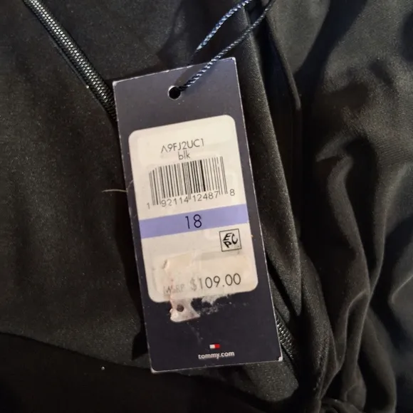 NWT TOMMY HILFIGER BLACK LONG SLEEVE ABOVE THE KNEE SHEATH COCKTAIL DRESS